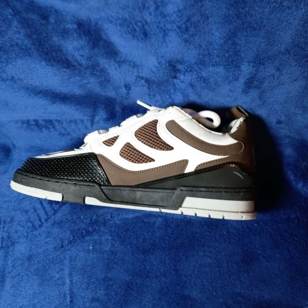 LV Skate Trainers - Picture 6 of 15